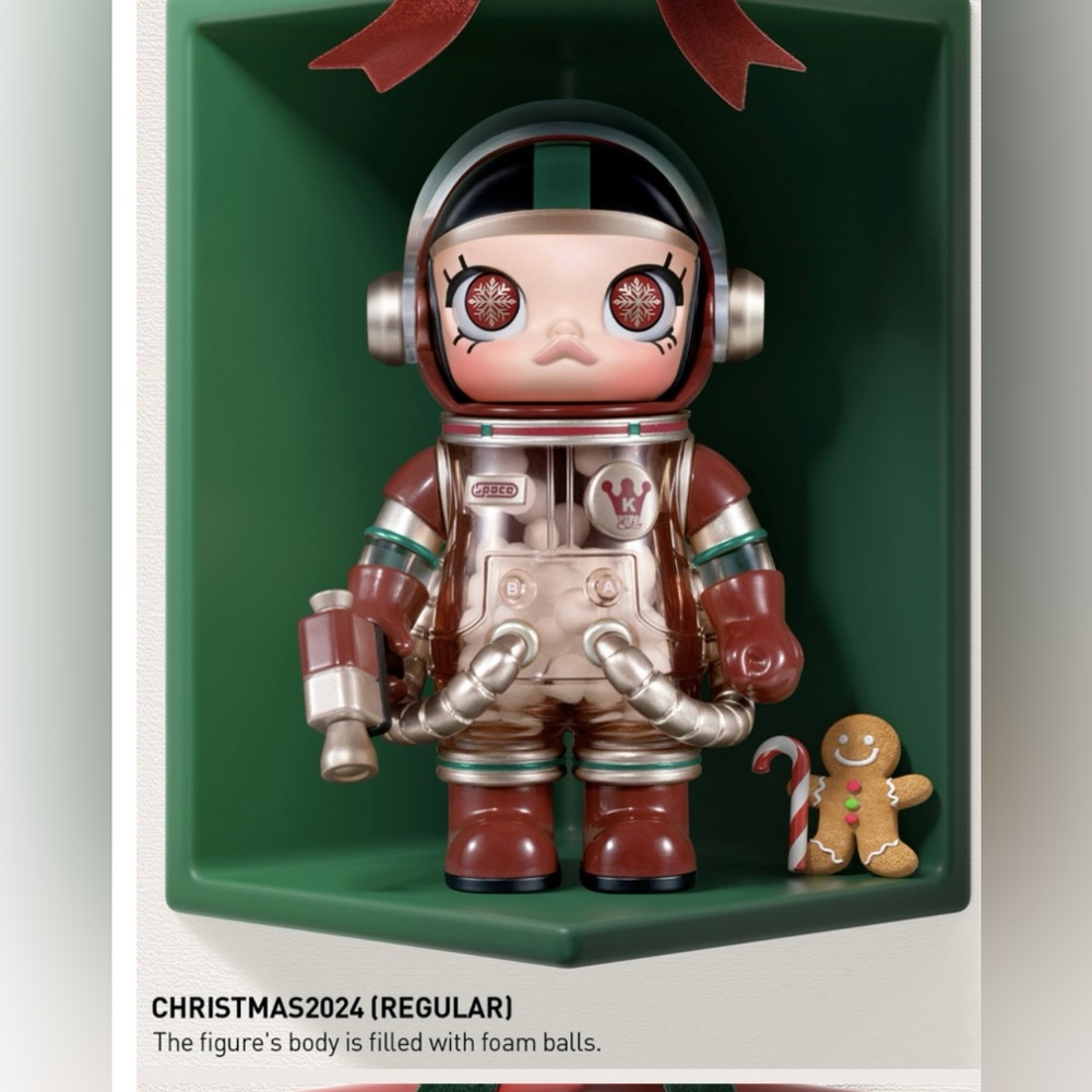 Mega Space Molly Series 4 Figure - Christmas 2024